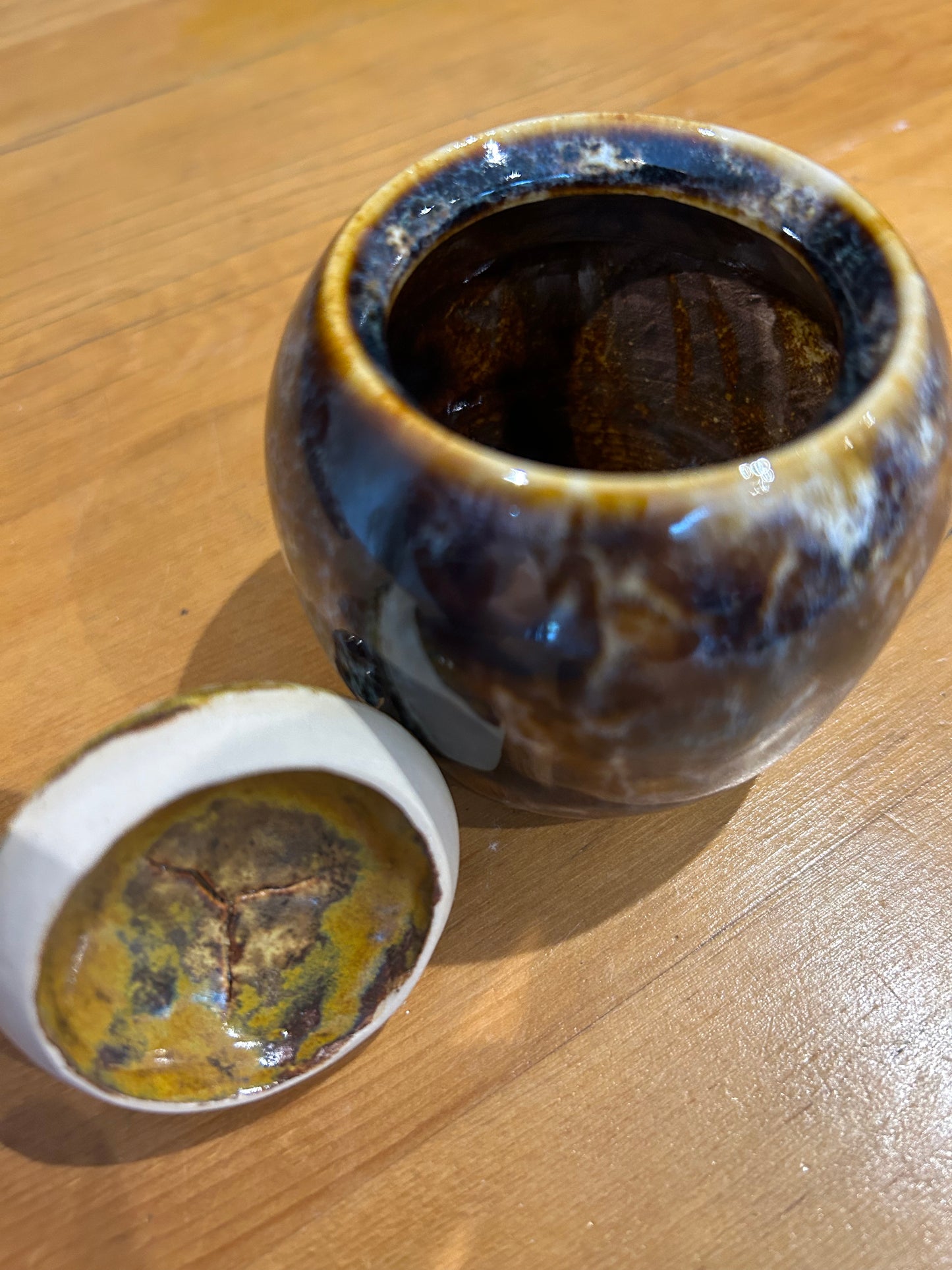 Lidded Jar - Mottled Glaze with Looped Gold Knob